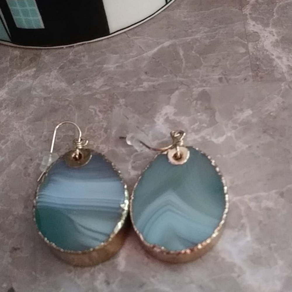 NWOT Agate Geode Stone Earrings - Picture 3 of 4